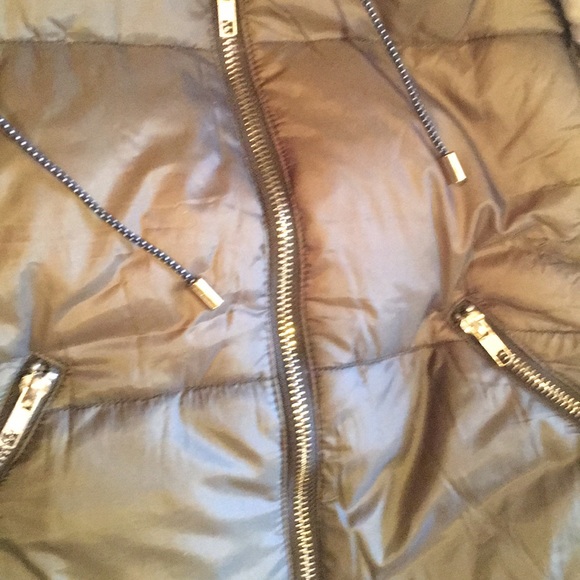 ❤️2 for $40❤️ Warm olive vest - Picture 5 of 8